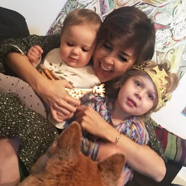 Ольга Шелест с дочерьми Музой и Айрис 