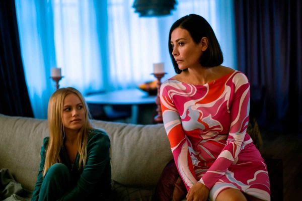 1 Волкова, Табаков, Виторган снялись в сериале про 2000-е: первые кадры