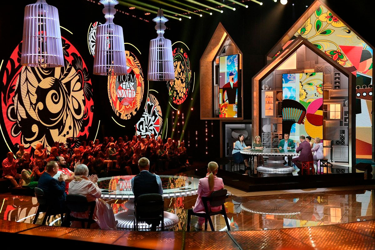 21 Крючкова и Семчев стали судьями в новом шоу «Первого» с Пельшем Участие в конкурсе «Поем на кухне всей страной» примут любители застольной песни со всей России