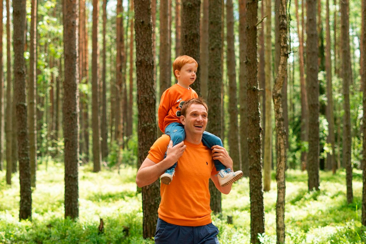 9 Пегова снялась с Бурковским и Догилевой: первые фото с площадки Актеры вместе появятся в фильме «Я на перемотке»