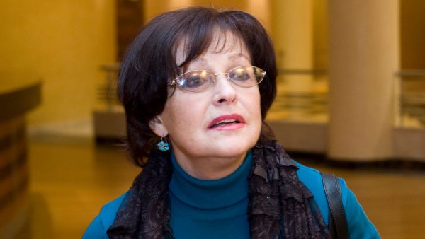 Актриса Наталья Фатеева стала затворницей из-за неудачной операции