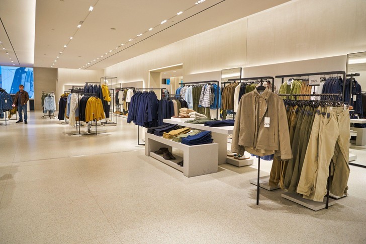 Аналоги H&M и Zara теперь будут дороже — их везут из Турции