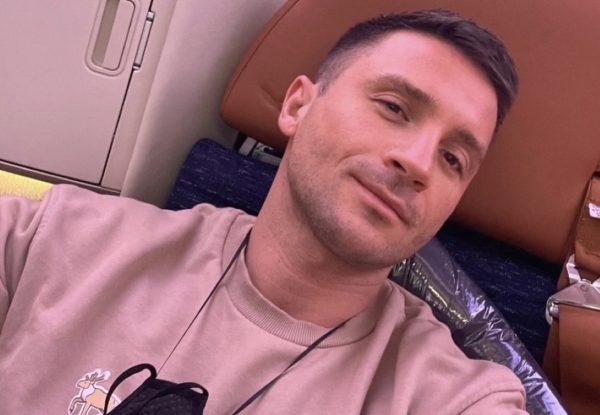 Как две капли воды: Лазарев показал подросших детей