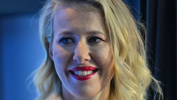 Шахназаров предрек возвращение сбежавшей за границу Собчак