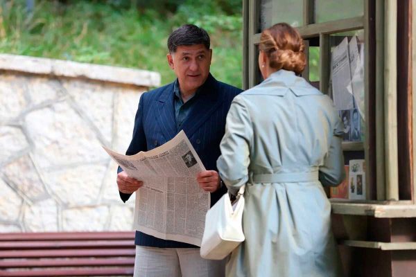 1 «Первый» анонсировал выход новых серий «Шифра» с Пускепалисом Популярный ретро-детектив стартует с новым сезоном, который будет посвящен памяти погибшего актера