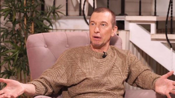 Критик Соседов оценил райдеры Пугачевой, Галкина и Лободы