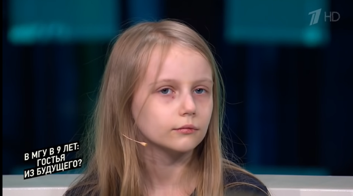 Шестилетняя сестра Алисы Тепляковой тоже собралась в вуз, пока родители просят поддержать семью материально