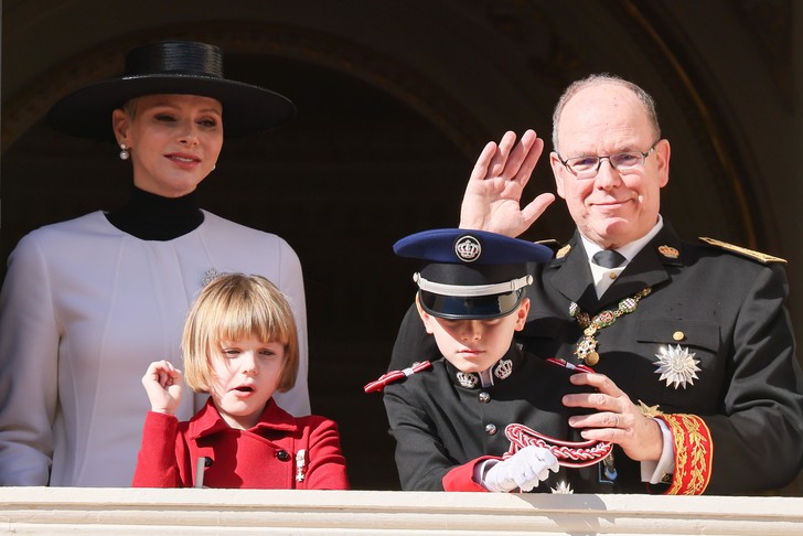 Княгиня и Князь Монако с дочерью Габриеллой и сыном Жаком