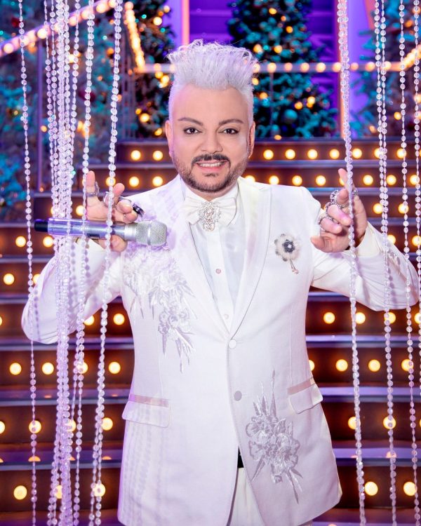 Любимые песни, звезды и герои: как снимали «Голубой огонек 2023» Популярные артисты приняли участие в съемках новогоднего концерта для «России 1»