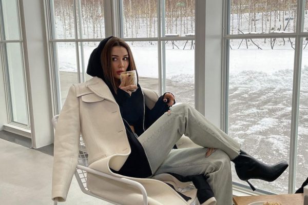 Дочь Заворотнюк улетела из России