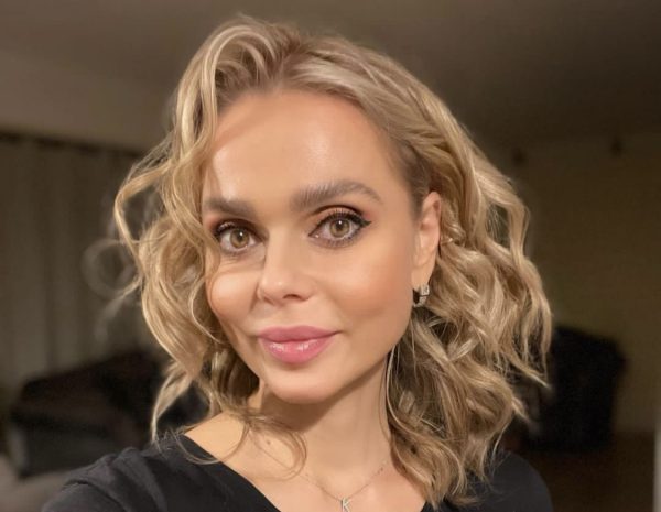 Экс-солистка «Блестящих» Ксения Новикова может оказаться с детьми на улице