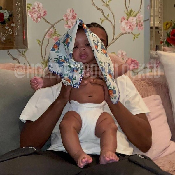 Малыш в кожаном памперсе: первые фото сына Рианны и A$AP Rocky