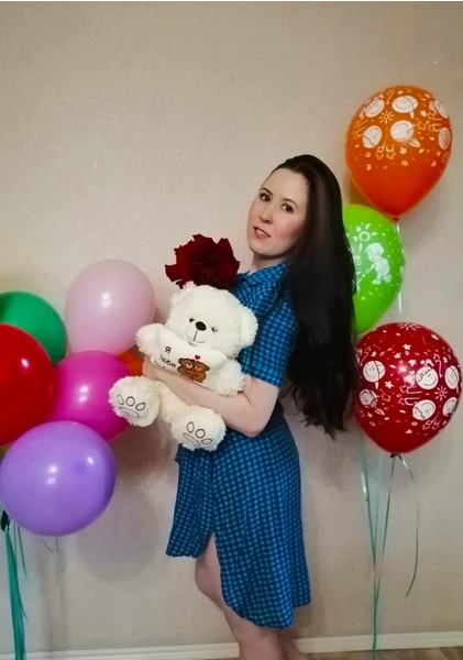 Погасила ипотеку и работает на железной дороге: как живет девушка, выигравшая в лотерее 50 млн рублей