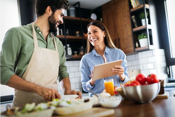 Путь к сердцу лежит через желудок: лайфхаки, которые понадобятся вам на кухне