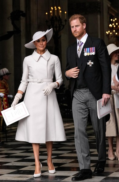Меган Маркл (в Dior Haute Couture) и принц Гарри
