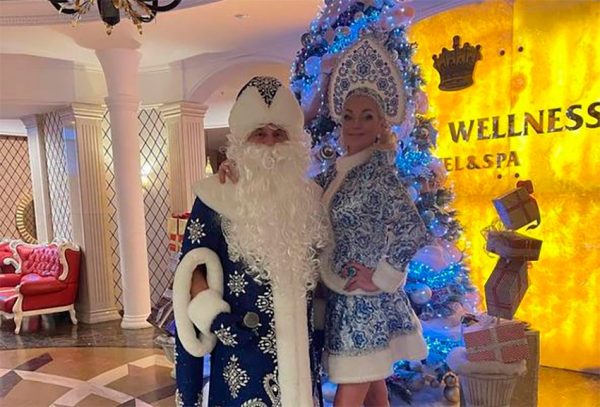 Волочкова в образе Снегурочки развеселила пользователей сети