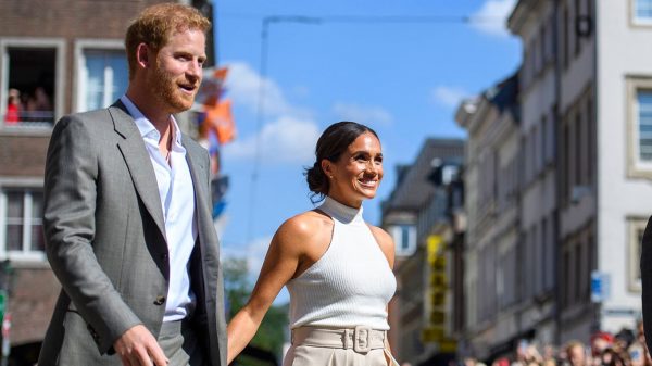 Принц Гарри хочет добиться «извинений» от семьи перед коронацией Карла III