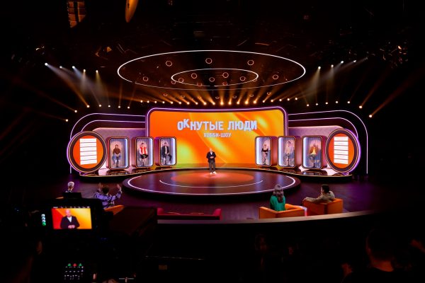 13 Сергей Бурунов стал ведущим нового шоу «ОКнутые люди» Участвовать в проекте, посвященном необычным хобби, пригласили популярных блогеров и артистов