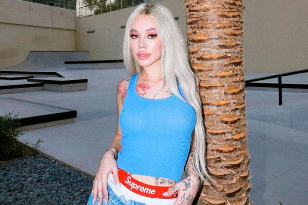 Инстасамка призналась, что не позовет отца на свадьбу