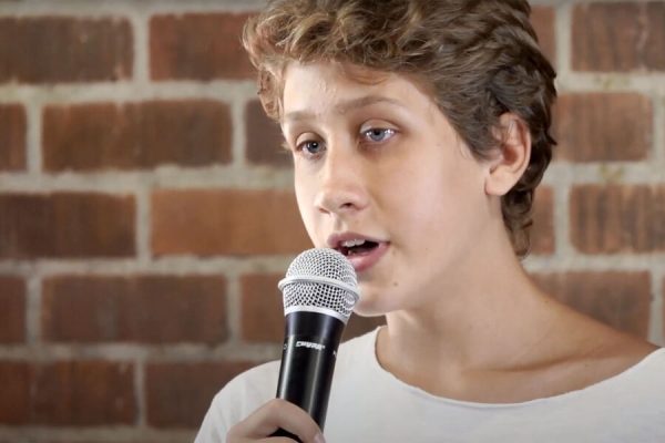 На Бали задержали российского гражданина за работу стендап-комиком