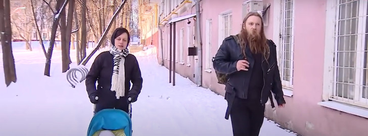На ее лице написано «Я так больше не могу!»: россияне жалеют супругу Теплякова, которая родила ему 8 детей