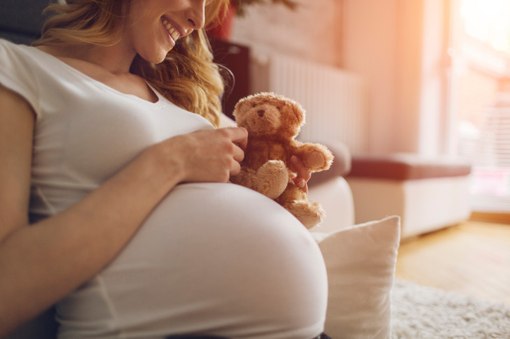 На какой день после зачатия тест показывает беременность?