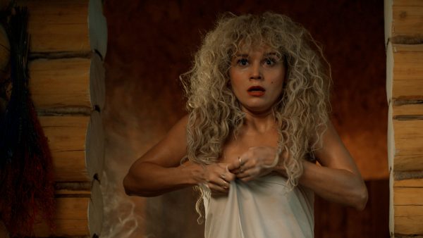 «Афрокудри и безумный макияж» «Афрокудри и безумный макияж»: Асмус рассказала о непривычном образе для роли