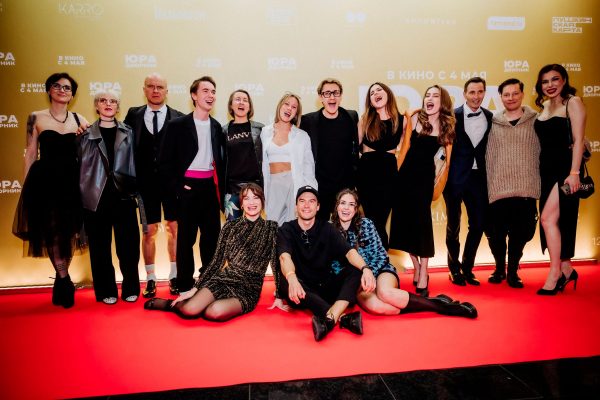 22 Асмус, Галич, Муцениеце посетили премьеру новой комедии В Москве состоялся показ основанной на реальной истории картины «Юра дворник»