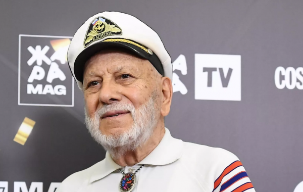 Бедрос Киркоров признался, что 20 лет не живет с женой