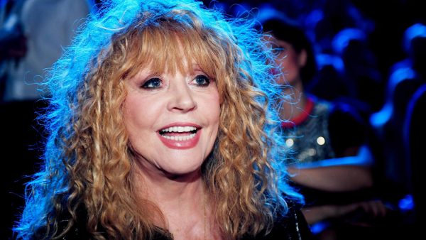 Генпрокуратуру просят проверить Аллу Пугачеву на финансирование Вооруженных сил Украины