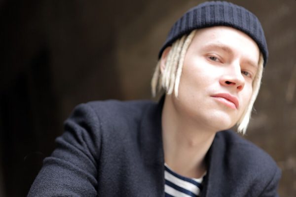 Певец SHAMAN объяснил, почему в школе у него не было друзей