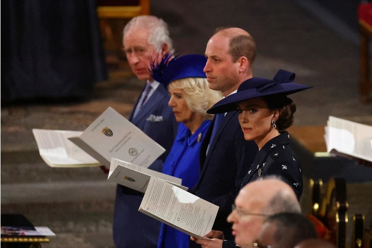 Карл III, Камилла Паркер-Боулз, принц Уильям и Кейт Миддлтон