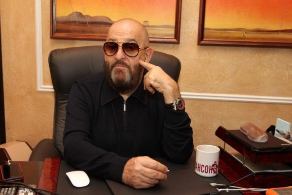 Сын Шуфутинского не принял супругу певца: «Там ревность, что в семье появилась молодая женщина»