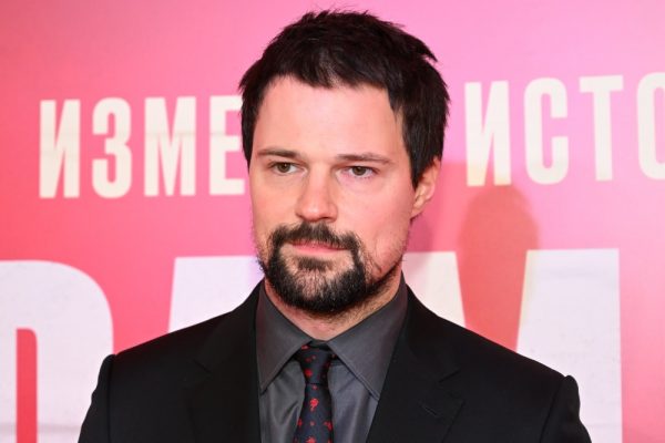 В театре прокомментировали слухи об отмене спектаклей с Козловским