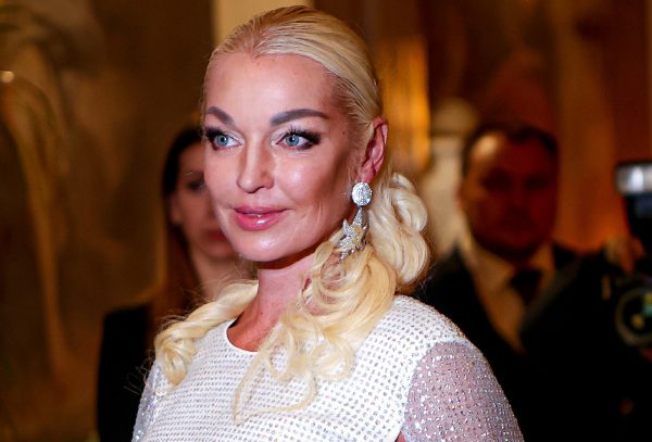 Волочкова ответила на вопрос о свадьбе с «Дедом Морозом»