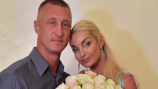 Бывшего возлюбленного Волочковой арестовали на два месяца за избиение жены