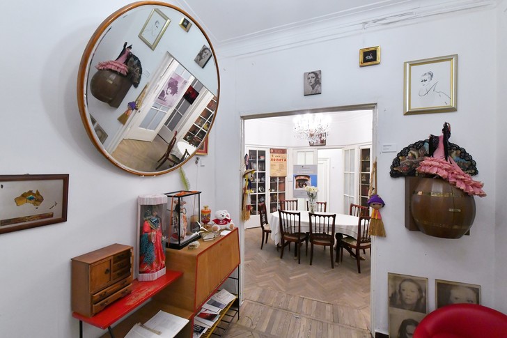 Гардероб, полный Yves Saint Laurent, и стиральная машинка на кухне: в какой квартире жила Плисецкая — фото