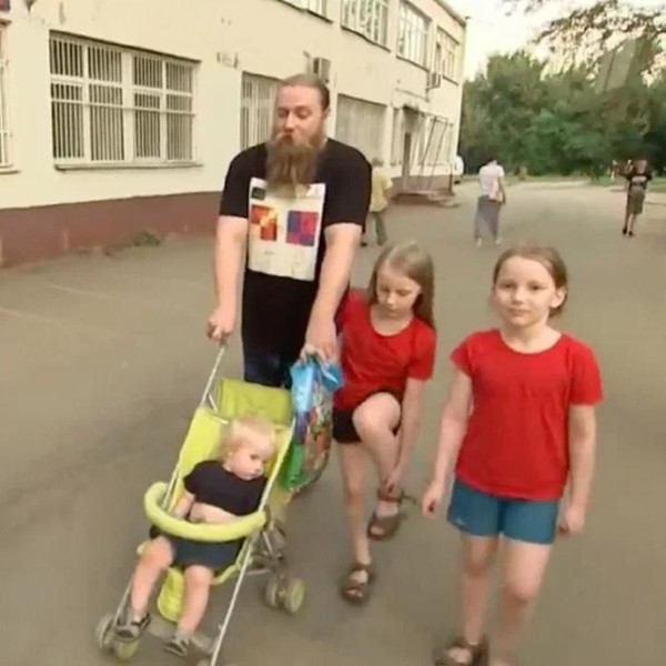 Евгений Тепляков с детьми
