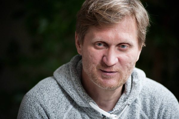Звезда «Уральских пельменей» собрался выступать в российских колониях