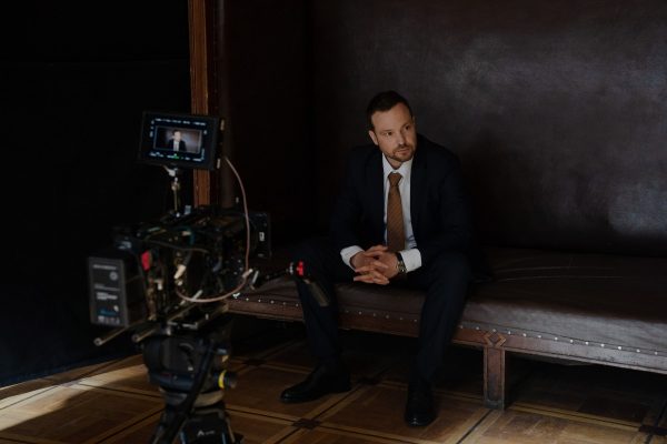 Чадов и Стоянов снялись в «Культурной комедии»: первые кадры Съемки новой картины Владимира Котта проходили в Перми