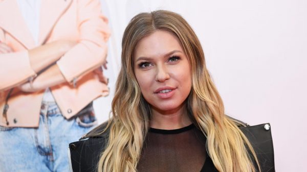 Дакота сообщила, что предчувствовала сложности в стране