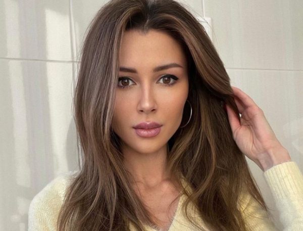 Дочь Заворотнюк показала фигуру в купальнике