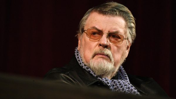 Сын Ширвиндта показал, как его отец готовится к съемкам нового проекта