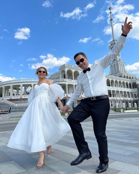 Участник «Дома-2» Стас Каримов женился на беременной бизнесвумен