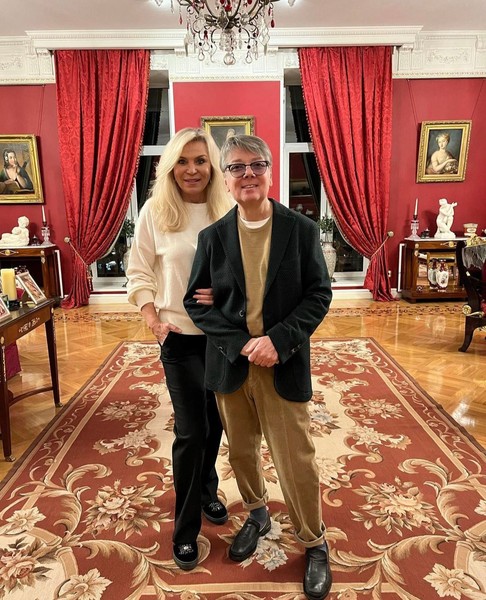 Марина и Валентин Юдашкины в своем особняке
