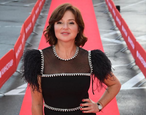 Актриса Анна Банщикова вспомнила, как выступала дублером Анжелики Варум на концерте