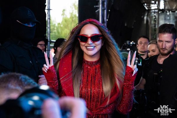 AQACqF8J4ZYLxEi3ejgQ5Dfern6NlBa8focSUbgG5O2DKhdQzruI3eveBDpb5eTBrufBd0kmllGwc5GwyauAnXOKRCU Ивлеева, Лолита и другие звезды: как прошел VK Fest в Петербурге Смотрите фоторепортаж с большого музыкального фестиваля