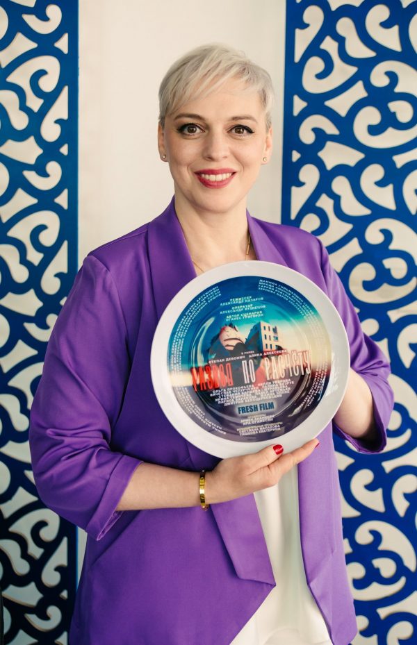 AQACZ3dZvtJ84CStktTTPhaoMcVg04NwY4qWSrDPEtctAdOUhayyNhtEERvY5HOoojIQWWmEIi1W0OwUhi6LwAzLzas Уварова играет бизнес-леди в новом сериале: первые кадры Звезда «Не родись красивой» появится в комедии «Развод по расчету»