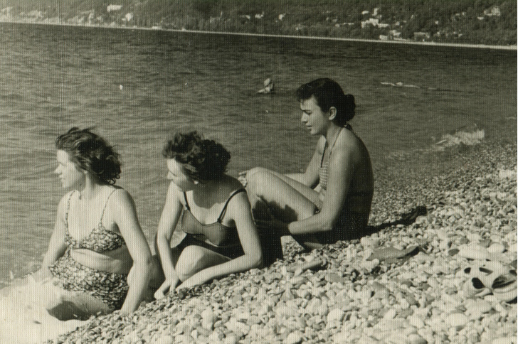 Как нельзя было появляться советским женщинам на пляже: три запрета, которые сегодня кажутся глупыми