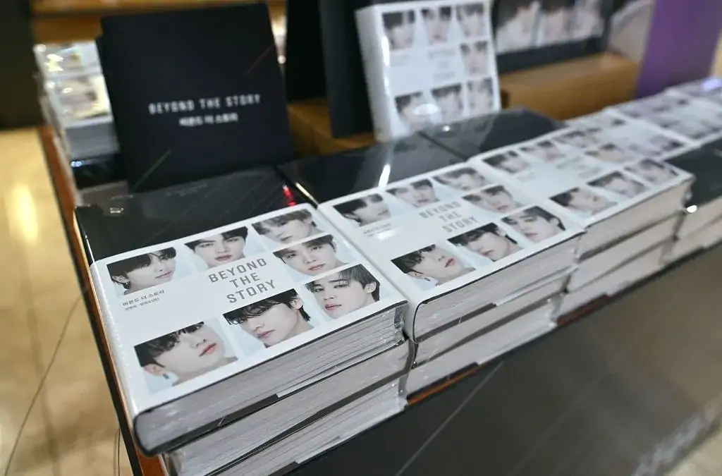 Книга о BTS стала бестселлером в первые часы продаж